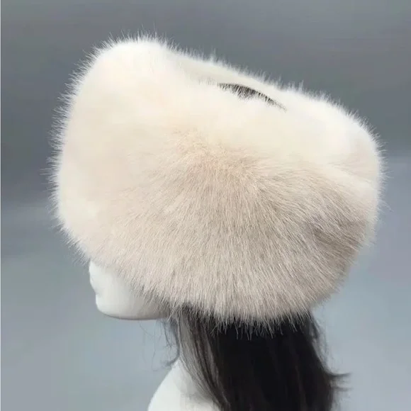 White Faux hat - Picture 5 of 5